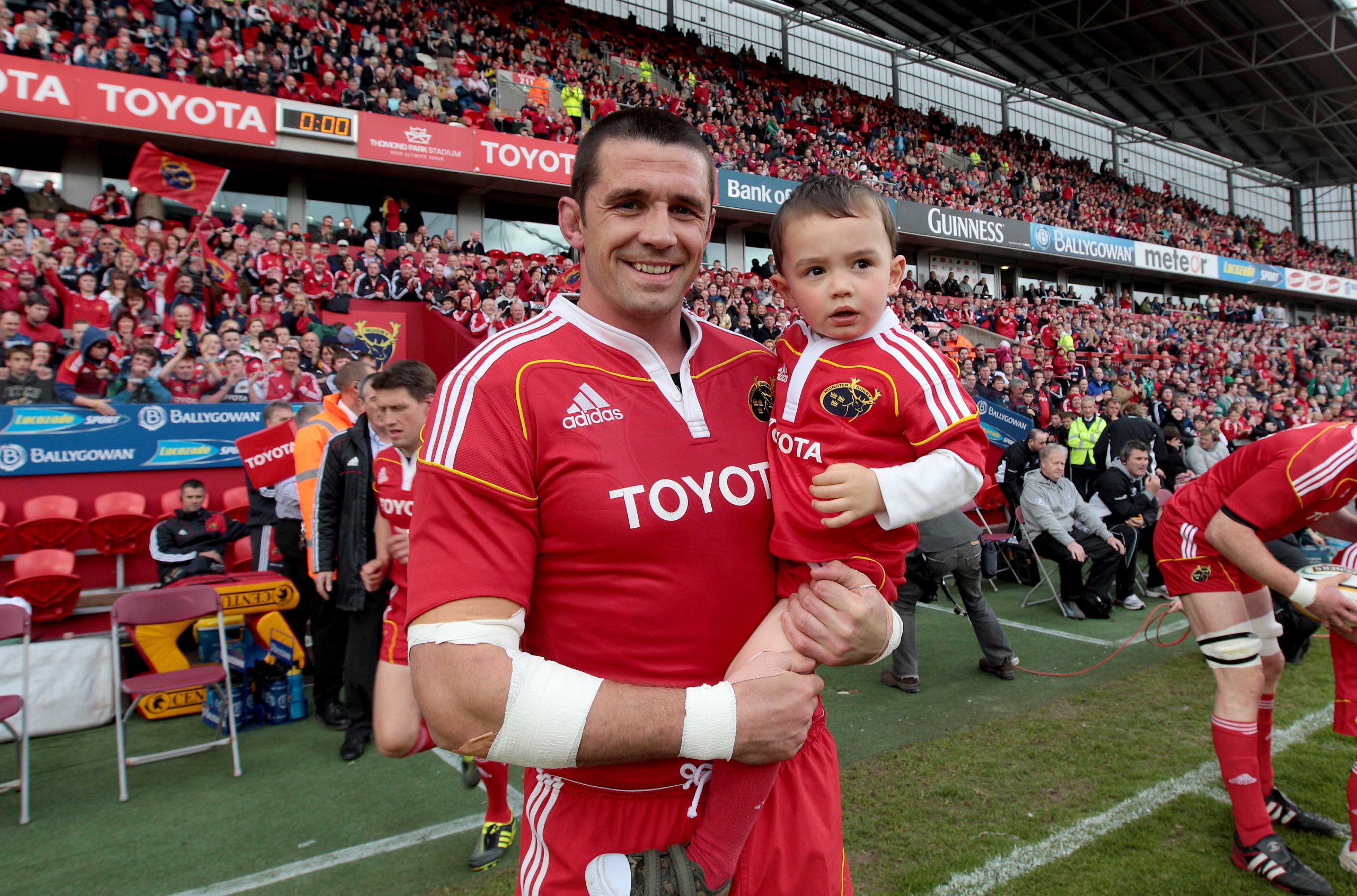 Alan Quinlan with his son AJ before his final game for Munster.