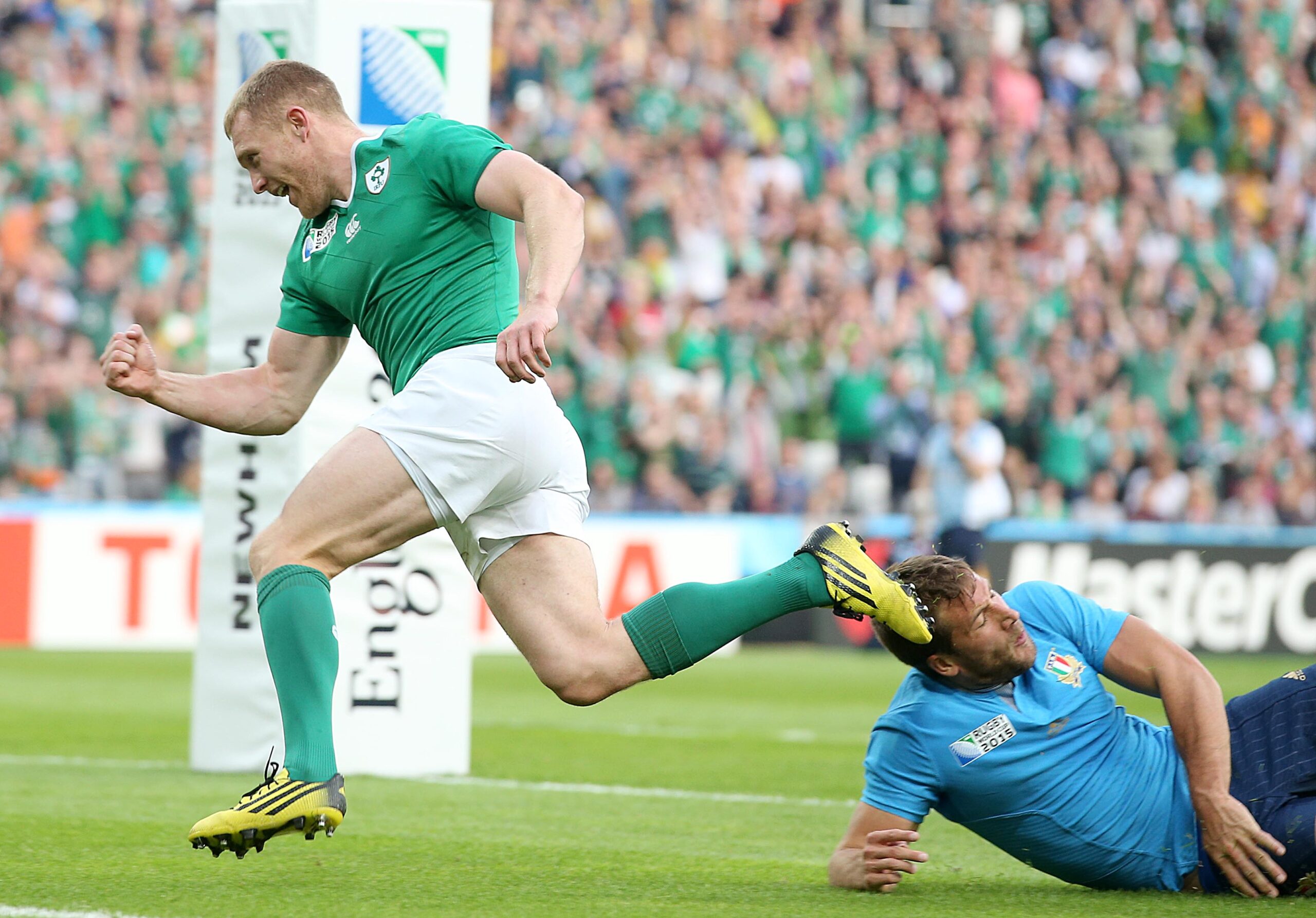 Keith Earls celebrates scoring against Italy in the 2015 World Cup. 