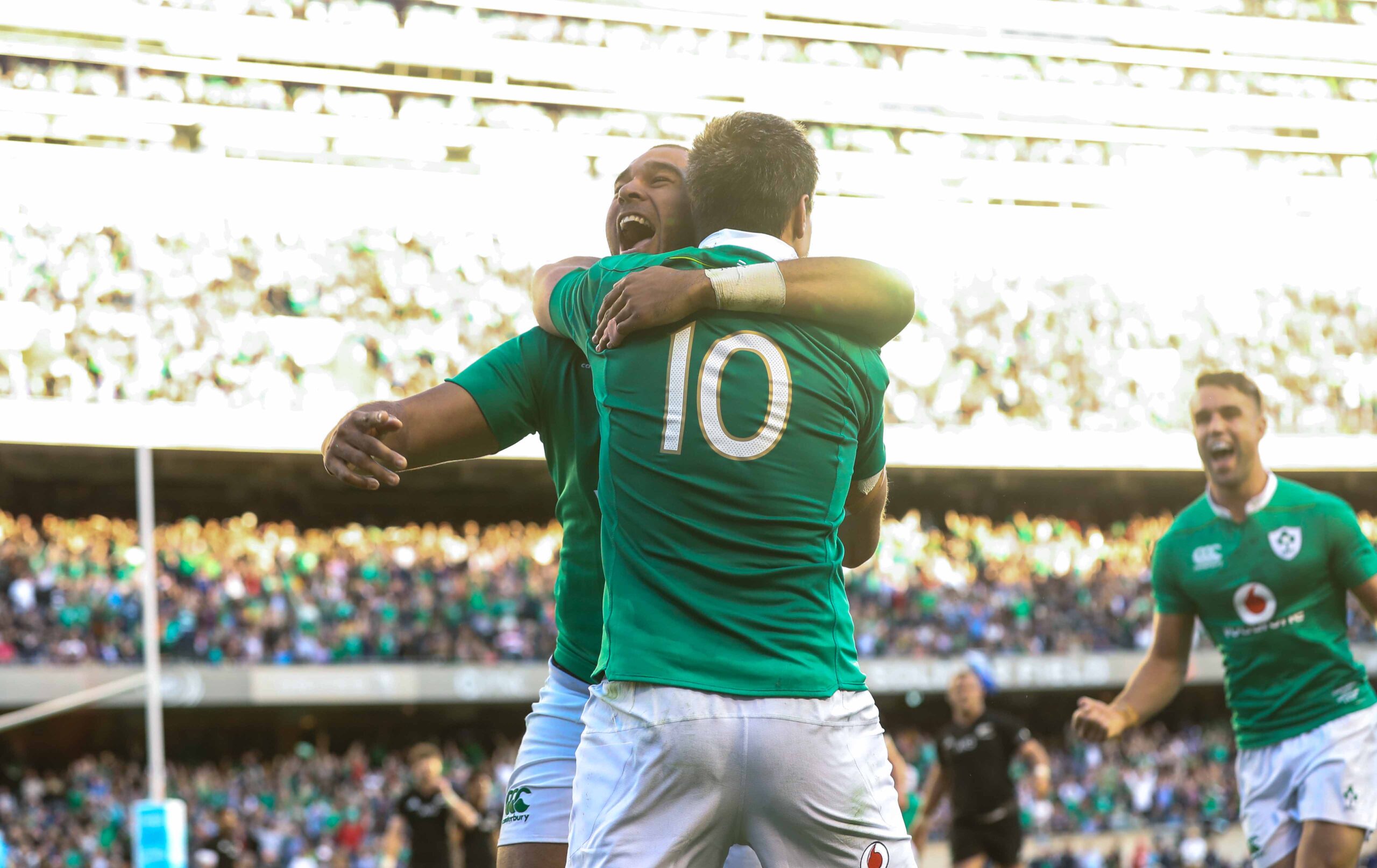 Simon Zebo celebrates scoring for Ireland against the All Blacks in 2016. 