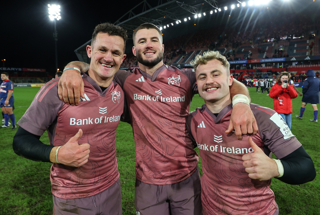 Billy Burns celebrates with Alex Nankivell and Craig Casey after the win over Stade Francais. 