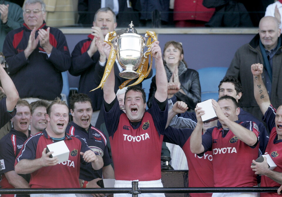 Anthony Foley lifts the Celtic Cup in 2005