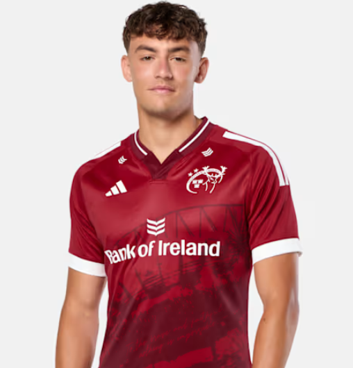A view of the adidas Adults Munster 26/28 European Replica Jersey