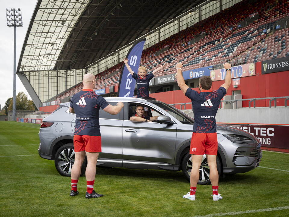 A picture showcasing Kearys Renewal Announcement With Munster Rugby