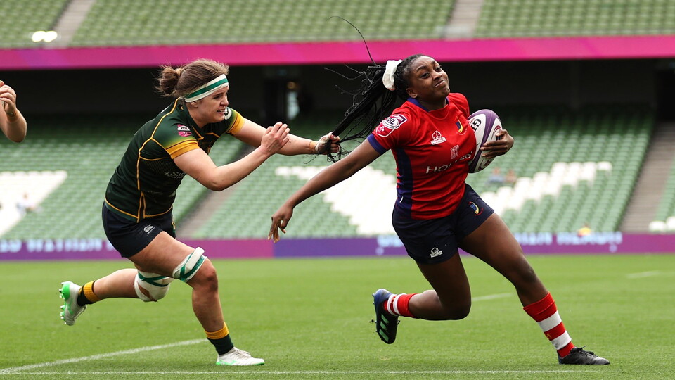 Railway Unions's Poppy Garvey and Chisom Ugwueru of UL Bohemian ©INPHO